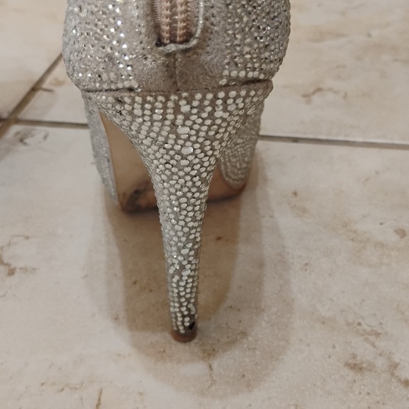 Steve Madden Rhinestone Silver Bootie Heels Sparkle Glam Fashion Size 9.5 - Picture 6 of 15